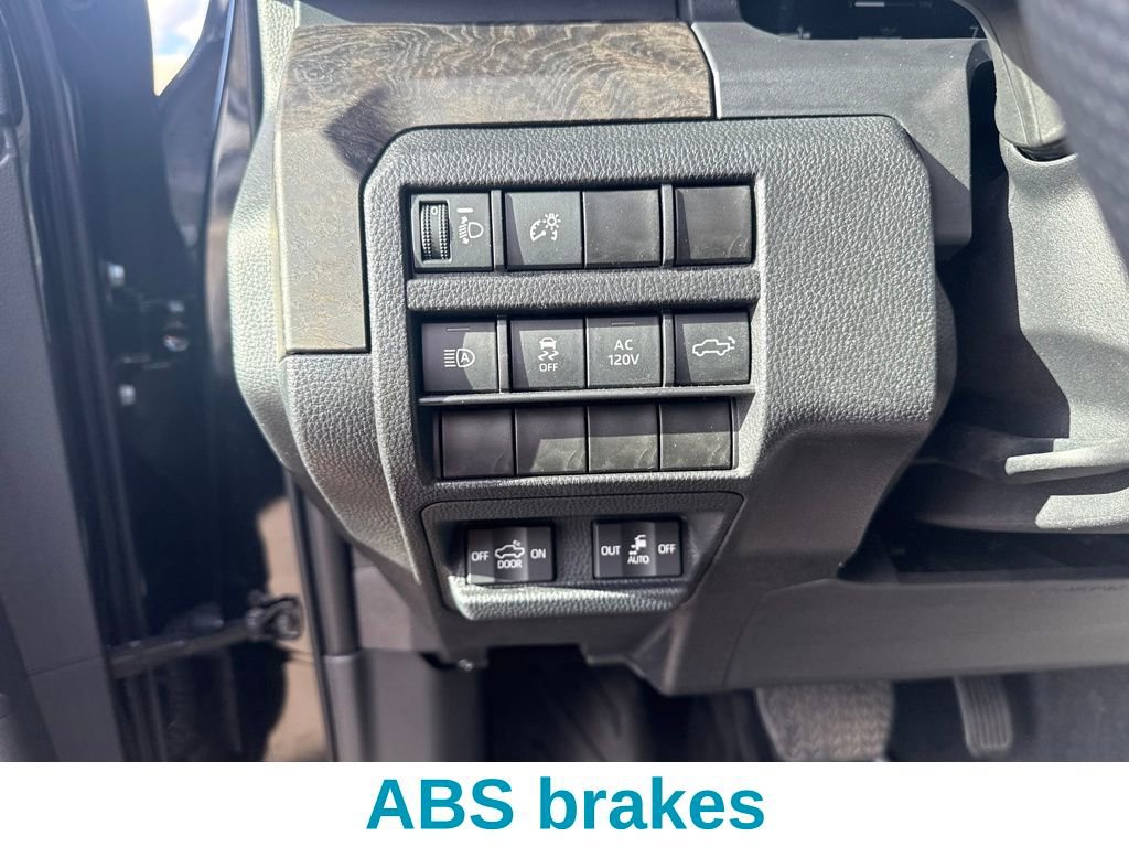 Used 2024 Toyota Tacoma Limited w/ Limited Package (LT) image 14