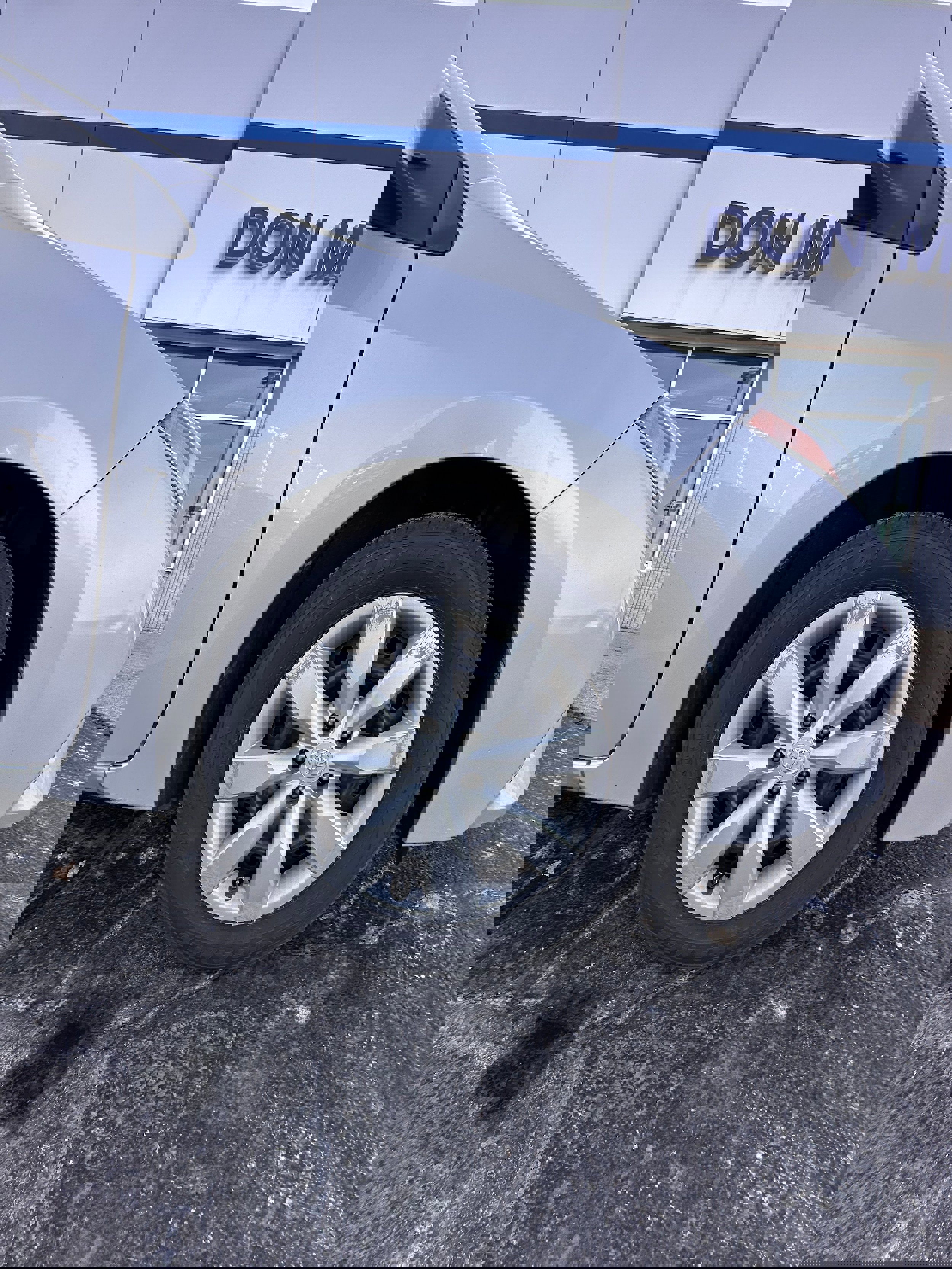 Used 2015 Toyota Corolla image 6