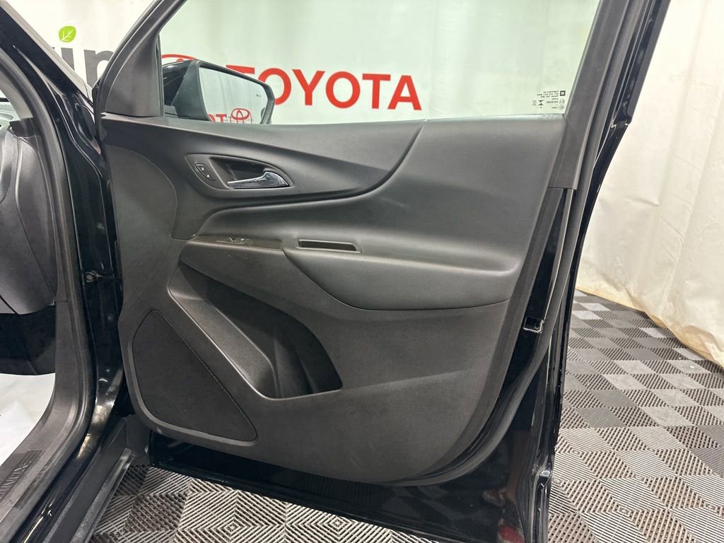 Used 2024 Chevrolet Equinox LT image 8