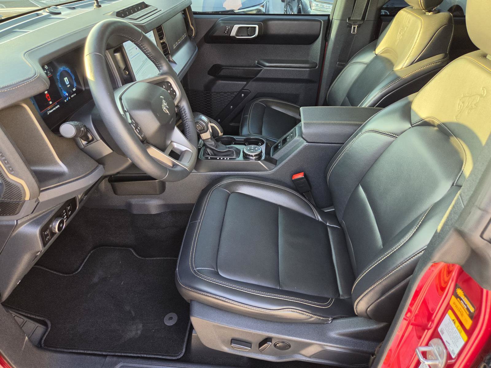Used 2025 Ford Bronco Badlands AWD/4WD image 16