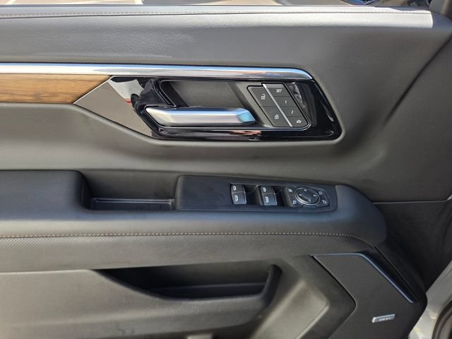 Certified 2025 Chevrolet Tahoe High Country AWD/4WD image 19