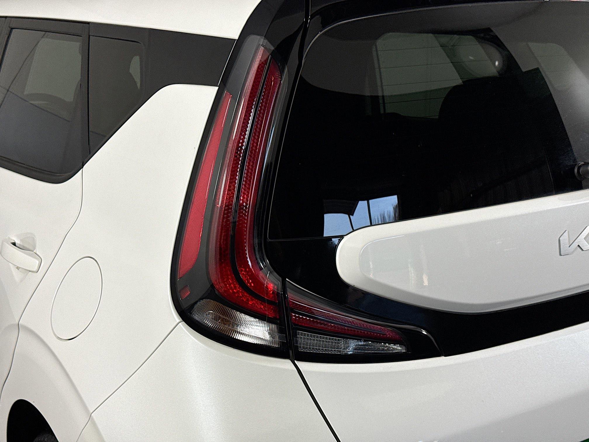 Used 2025 Kia Soul LX w/ LX Technology Package image 35