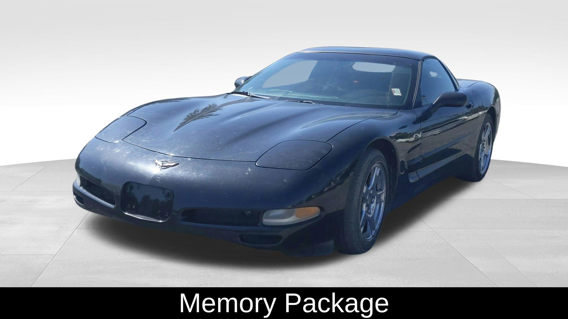Used 1998 Chevrolet Corvette Coupe w/ Performance Handling Pkg image 3
