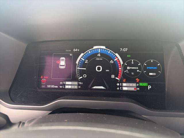 Certified 2025 Toyota Sequoia SR5 AWD/4WD image 22