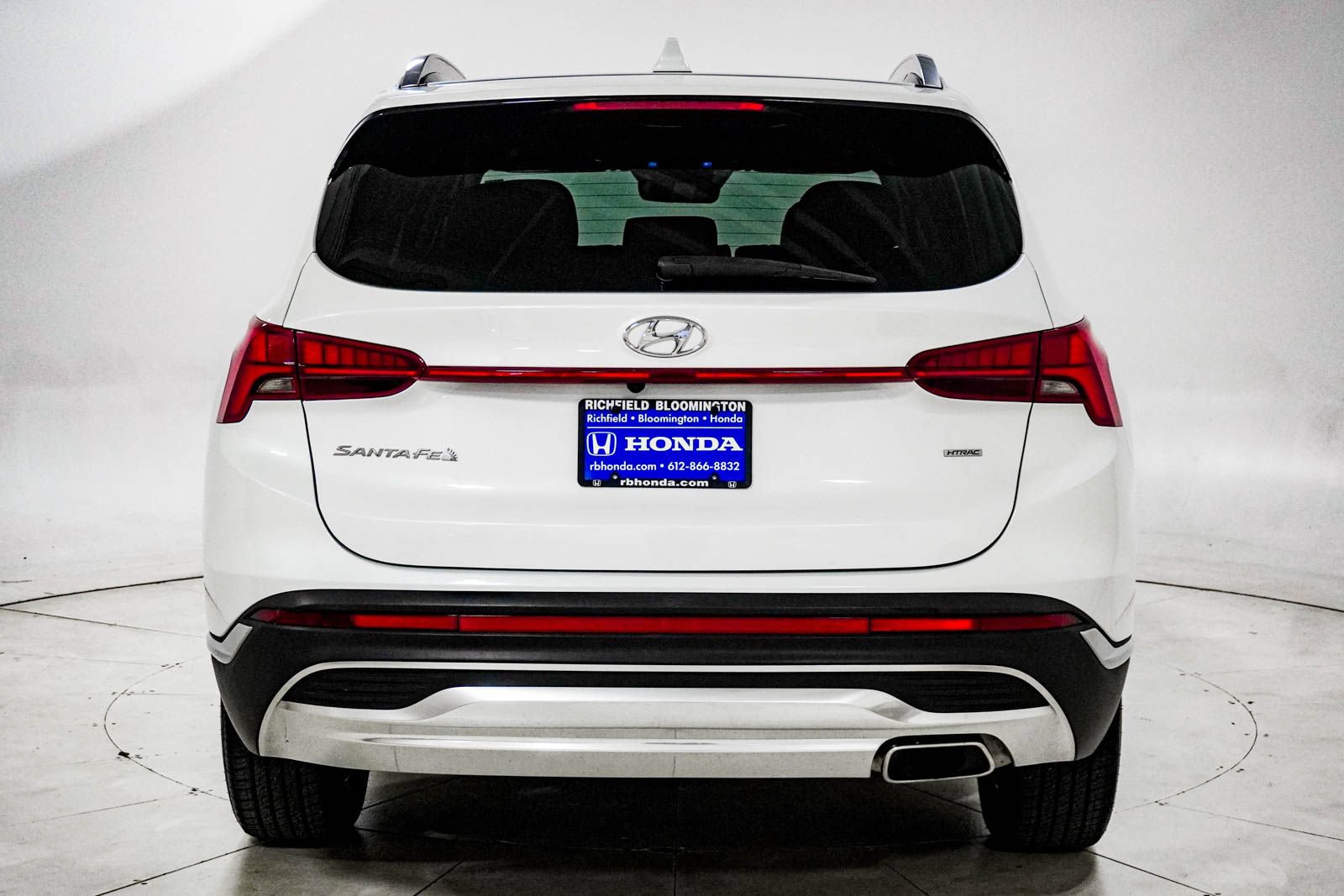Used 2022 Hyundai Santa Fe SEL w/ Convenience + Premium Package AWD/4WD image 5