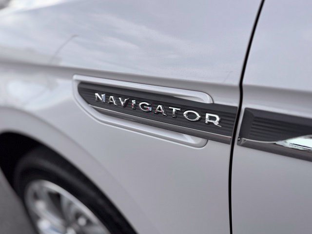 Used 2024 Lincoln Navigator Reserve AWD/4WD image 36