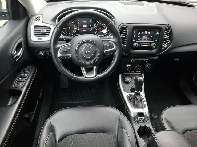 Used 2018 Jeep Compass Latitude w/ Safe & Security Group AWD/4WD image 12
