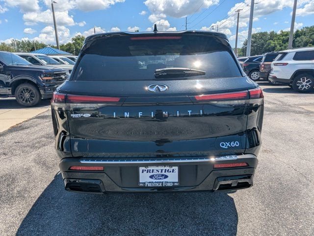 Used 2023 INFINITI QX60 Luxe w/ Vision Package FWD image 6