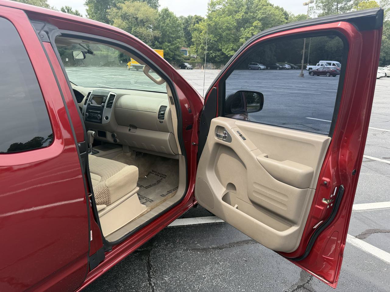 Used 2015 Nissan Frontier SV RWD image 15