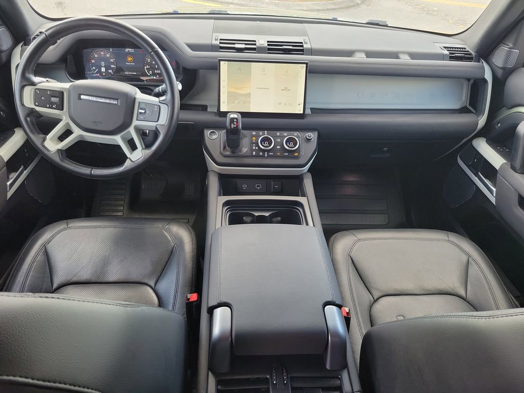 Used 2022 Land Rover Defender 110 SE image 14