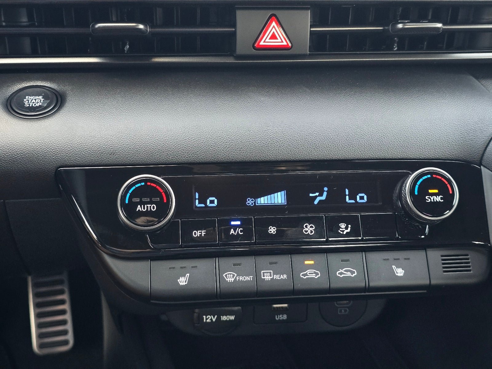 New 2026 Hyundai Elantra SEL Sport FWD image 18