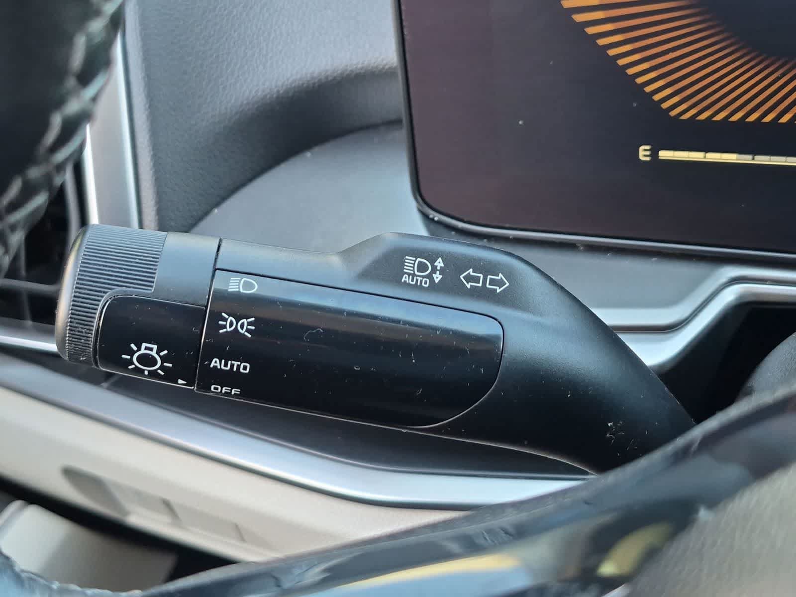 Used 2024 Kia Sorento S FWD image 27