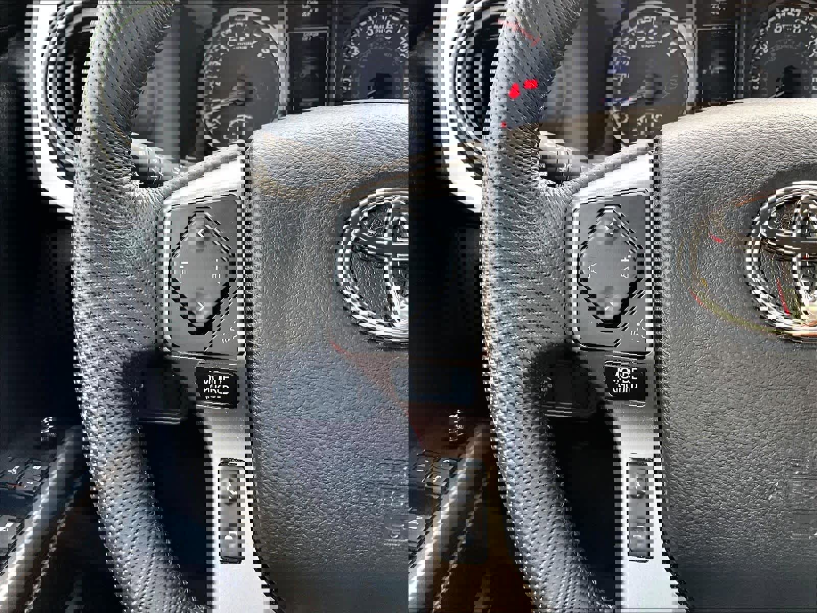 Used 2023 Toyota Tacoma SR5 AWD/4WD image 23