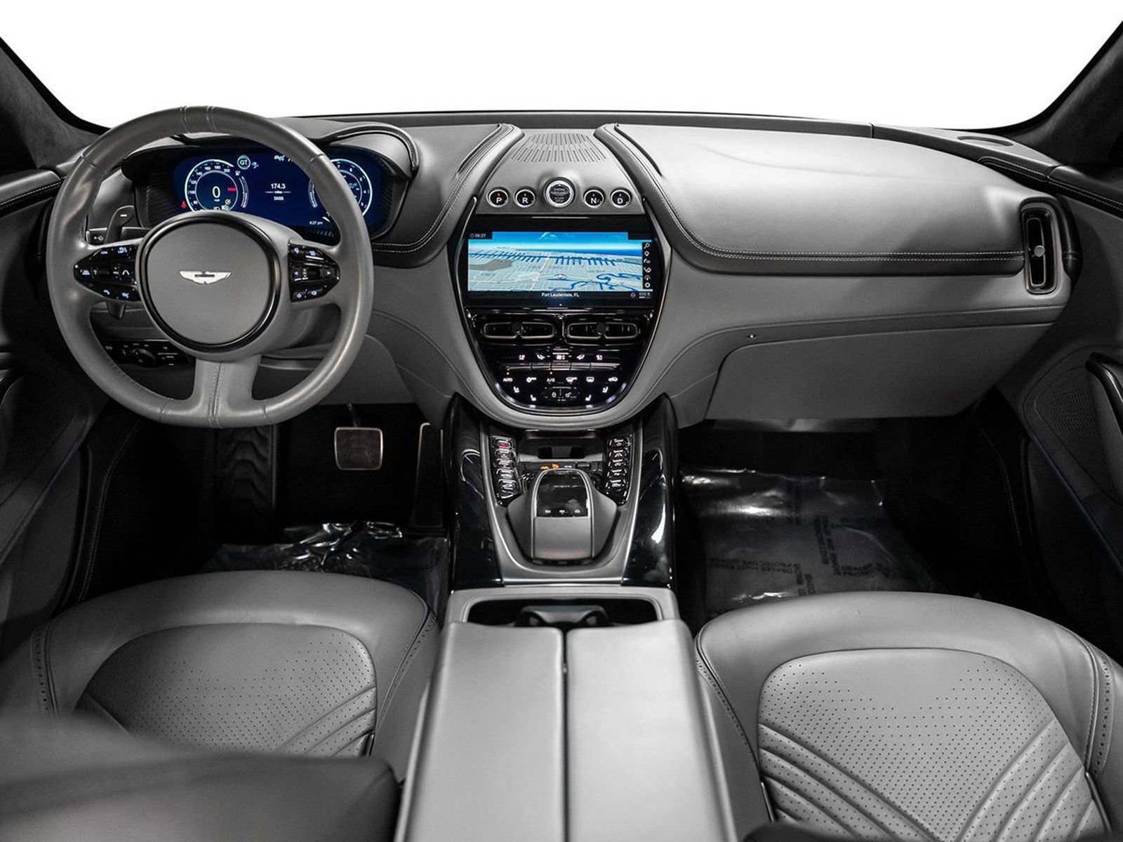 Used 2021 Aston Martin DBX image 4