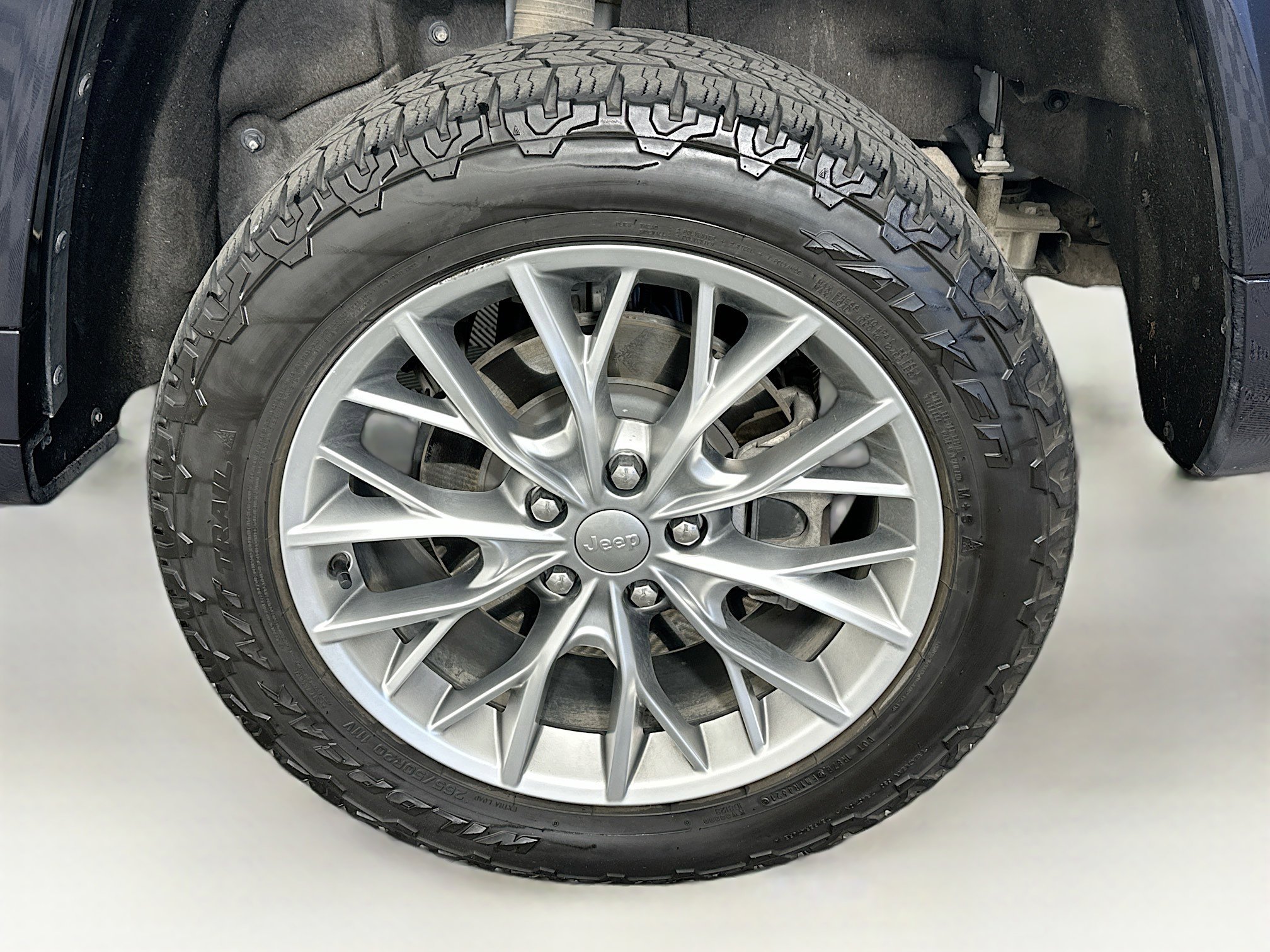 Used 2023 Jeep Grand Cherokee Summit w/ Advanced Protech Group IV image 11