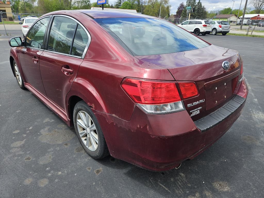 Used 2010 Subaru Legacy 2.5i Premium AWD/4WD image 7
