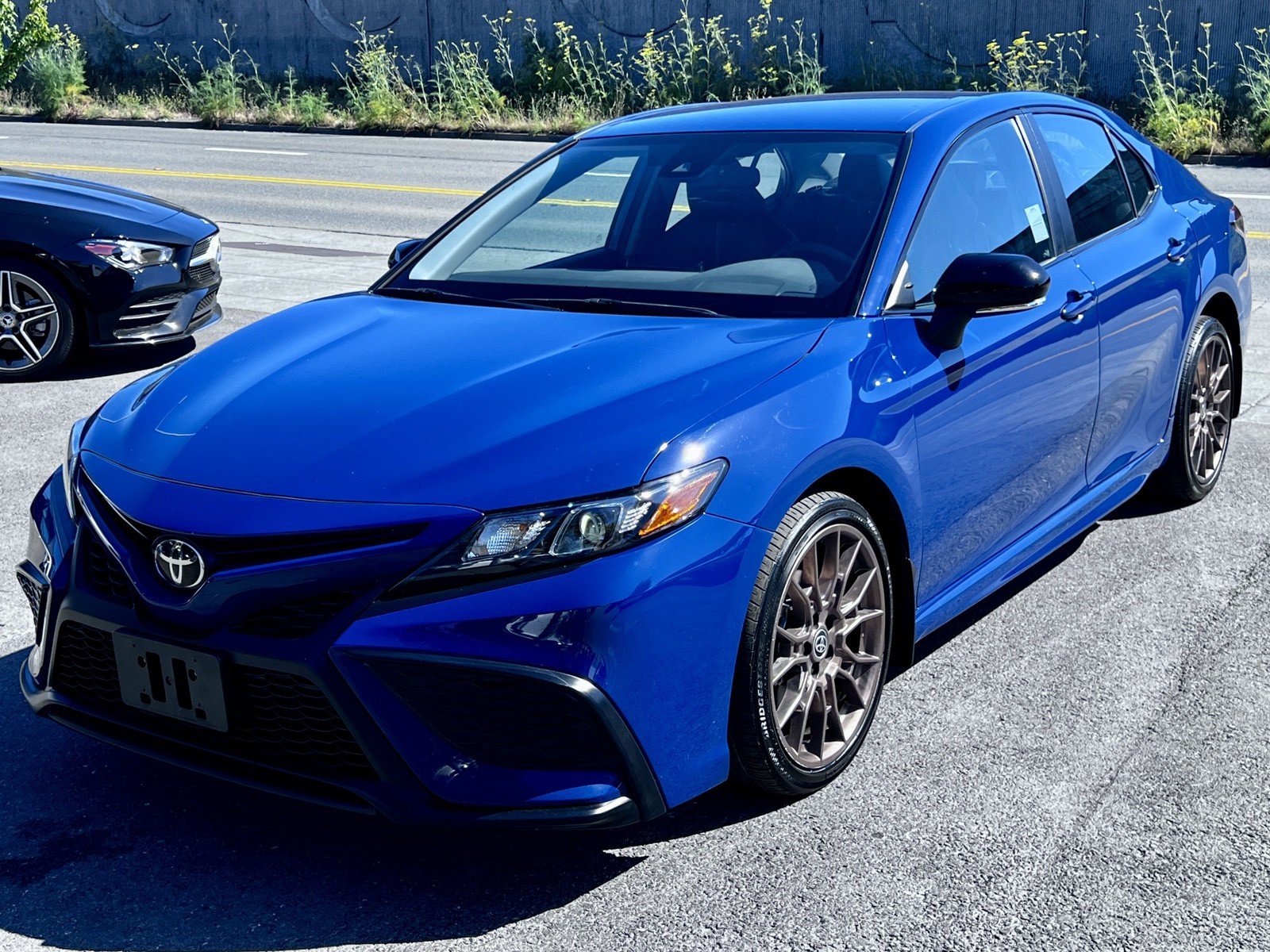 Used 2023 Toyota Camry SE FWD image 9