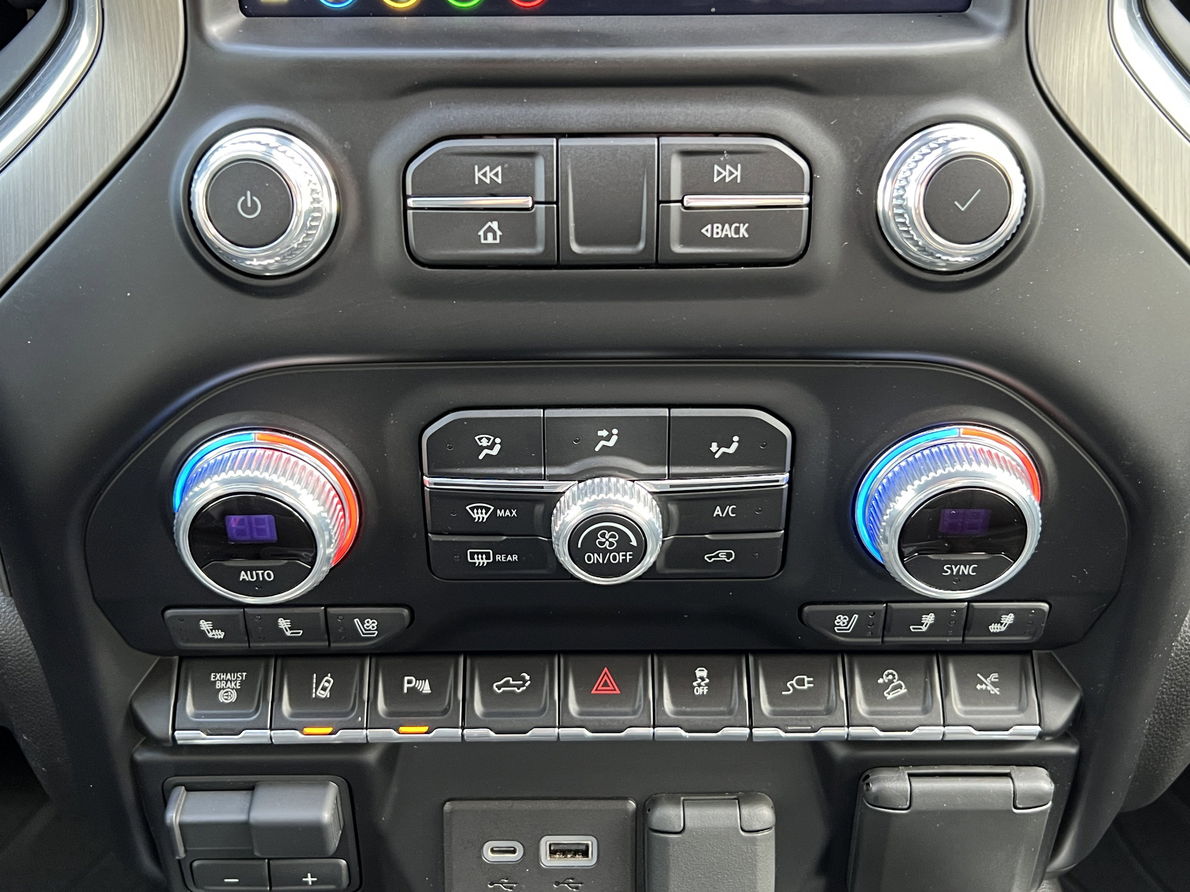 Used 2022 GMC Sierra 3500 Denali w/ Denali Ultimate Package image 30