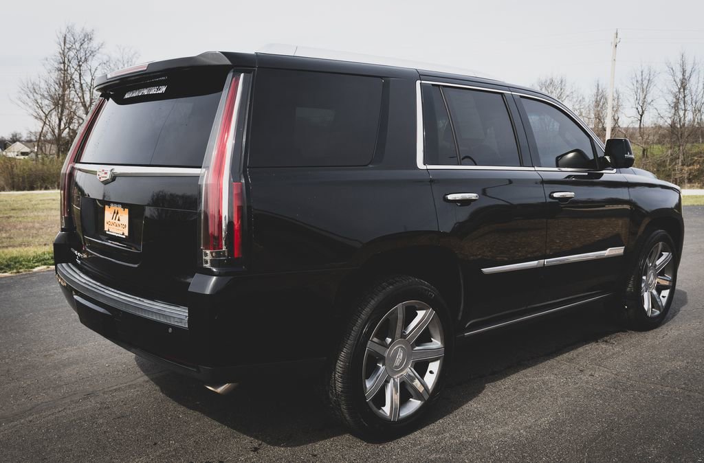 Used 2015 Cadillac Escalade Premium image 29