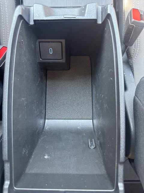 Used 2020 Ford Escape SE image 38