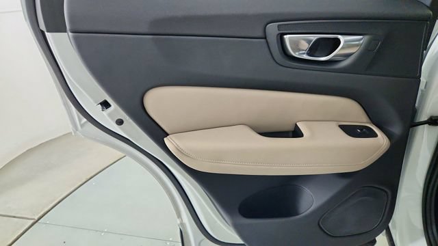 New 2026 Volvo XC60 B5 Plus w/ Climate Package AWD/4WD image 28