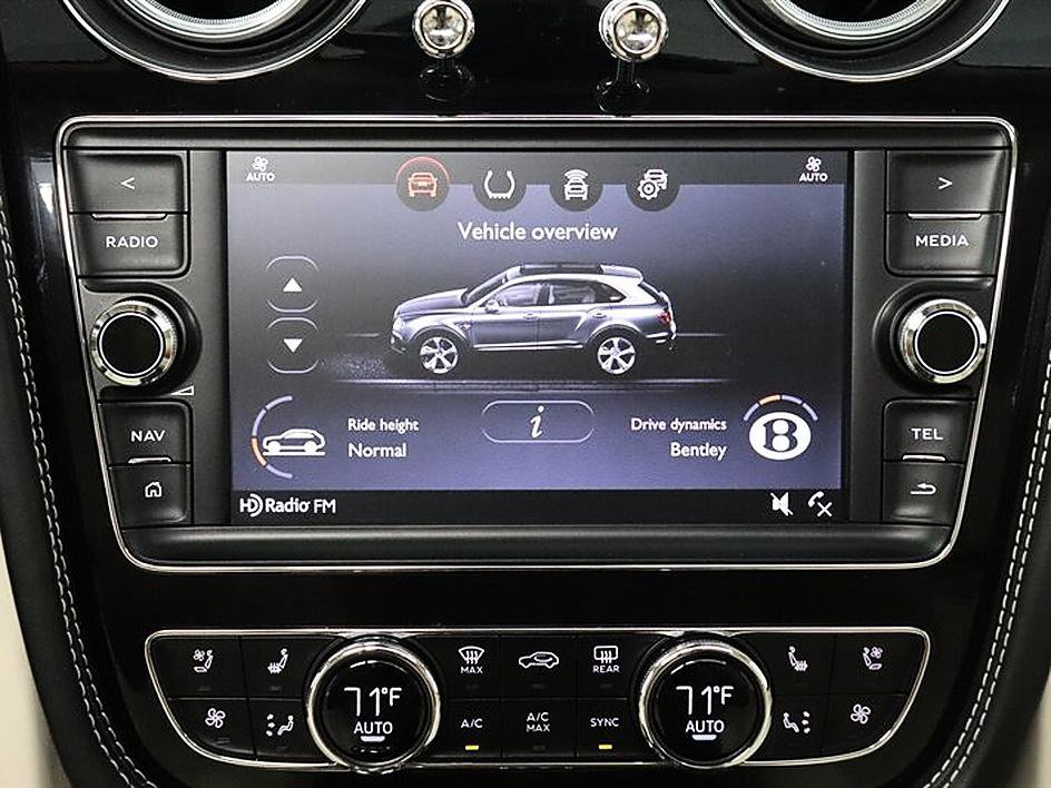 Used 2019 Bentley Bentayga AWD/4WD image 31