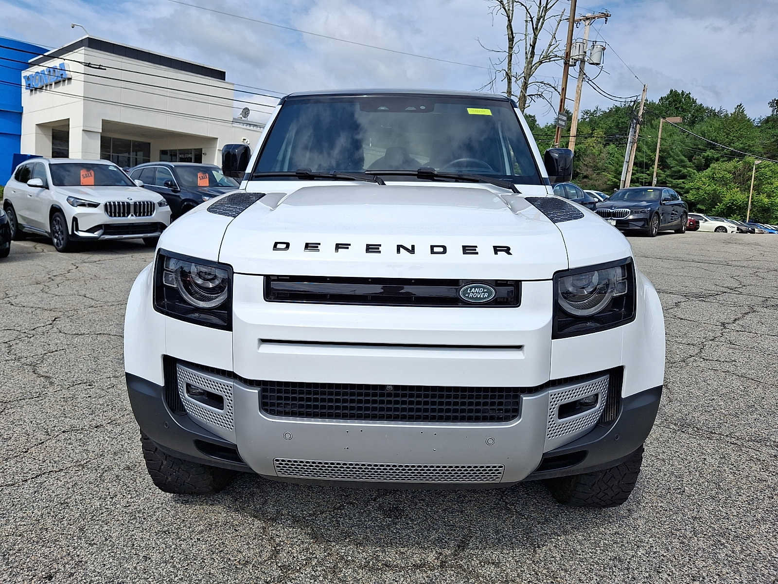 Used 2024 Land Rover Defender 110 S AWD/4WD image 2
