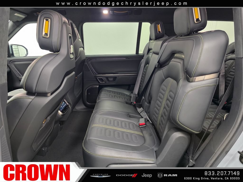 Used 2024 Rivian R1S Adventure AWD/4WD image 26