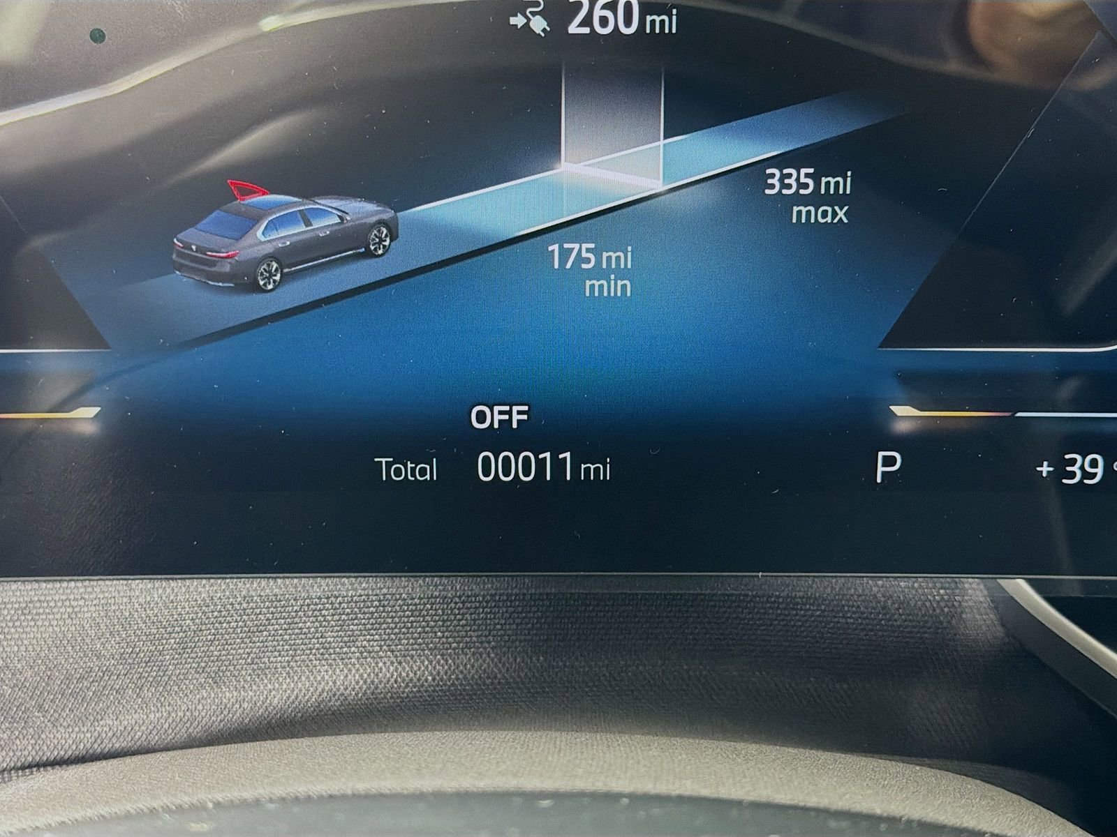 New 2026 BMW i7 xDrive60 w/ Executive Package image 14