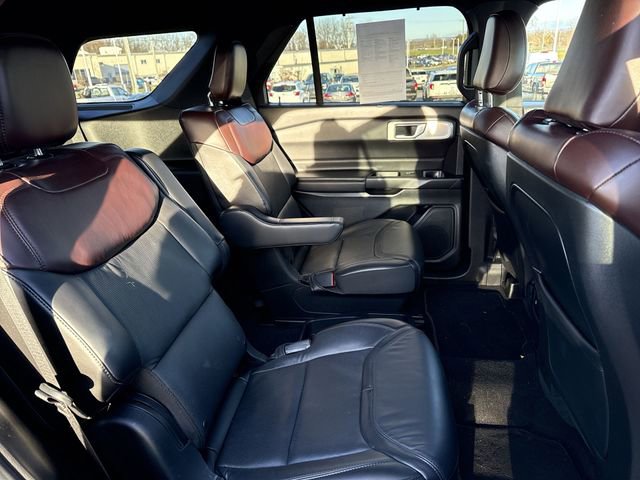 Used 2020 Ford Explorer Platinum w/ Premium Technology Package image 14