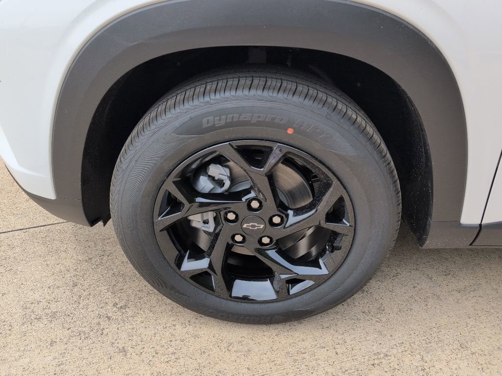New 2026 Chevrolet Trax LT FWD image 3