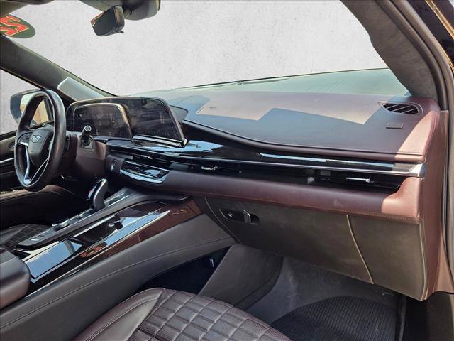 Used 2022 Cadillac Escalade ESV Sport Platinum w/ LPO, ONYX Package AWD/4WD image 25