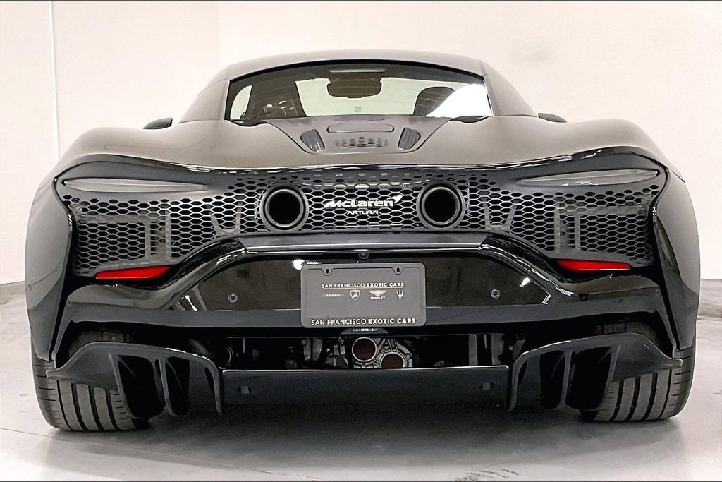Used 2023 McLaren Artura image 5