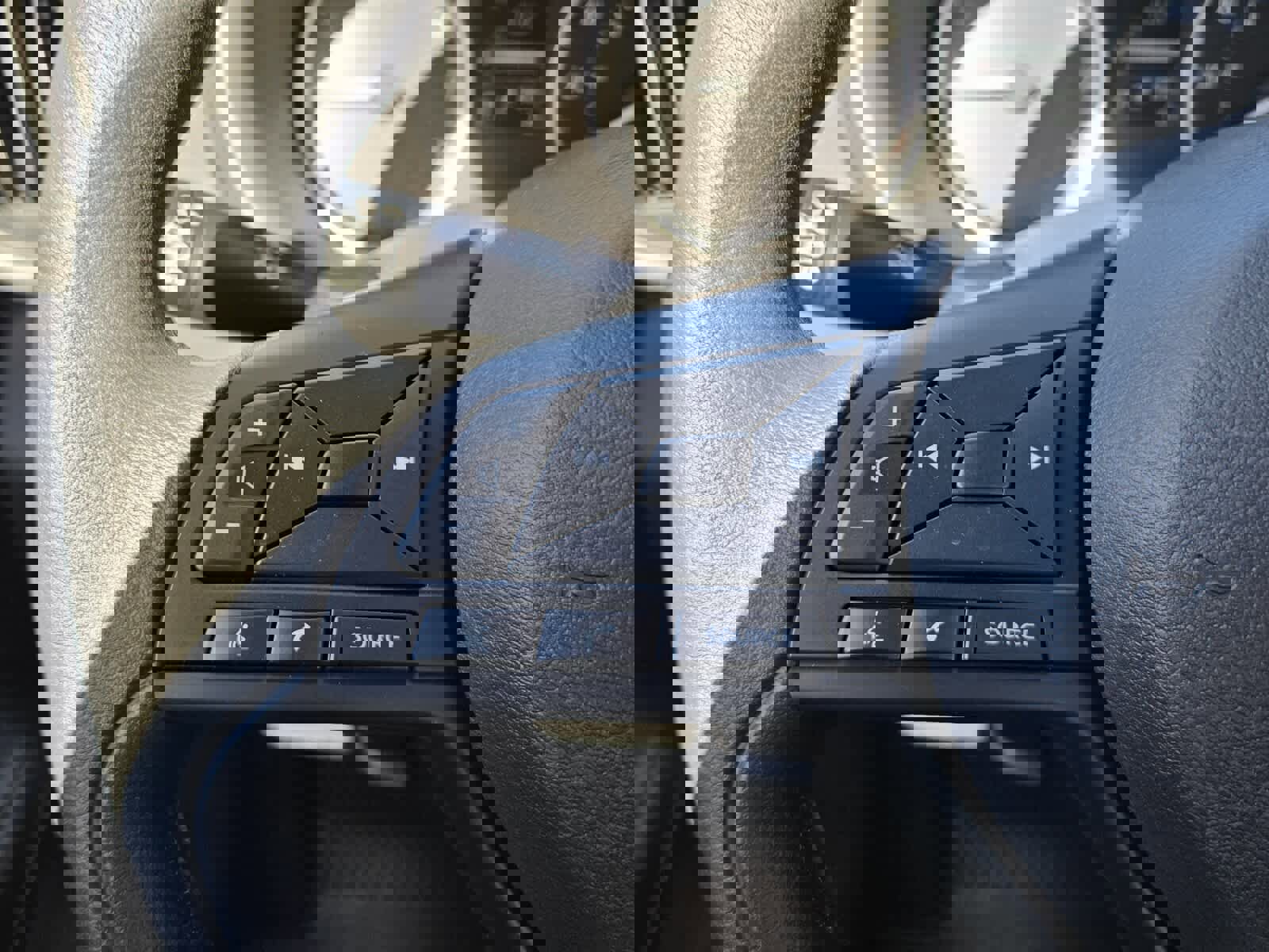 New 2025 Nissan Kicks Play S image 12