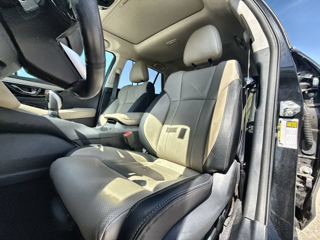 Used 2025 Subaru Outback Limited AWD/4WD image 11