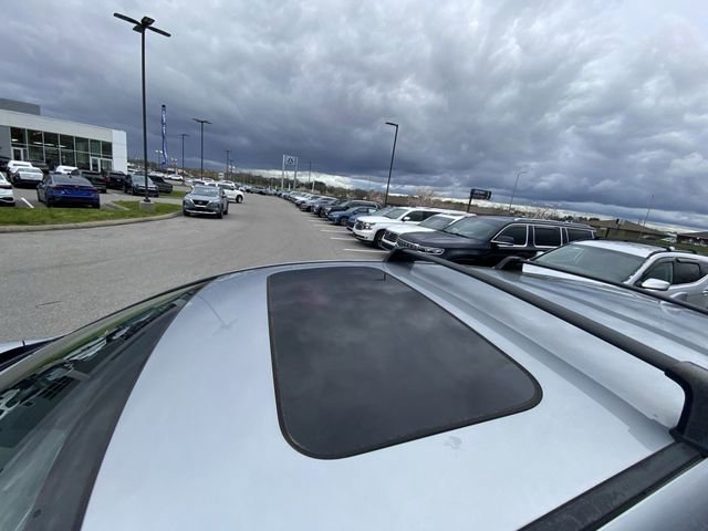 Used 2017 Honda CR-V EX image 3