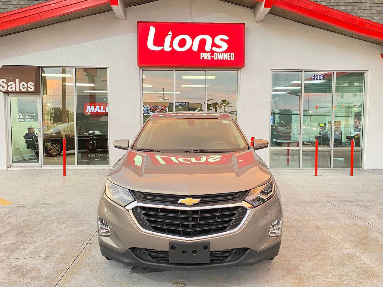 Used 2018 Chevrolet Equinox LT image 1