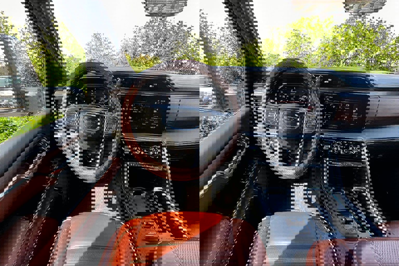 Used 2024 GMC Sierra 2500 Denali Ultimate image 5