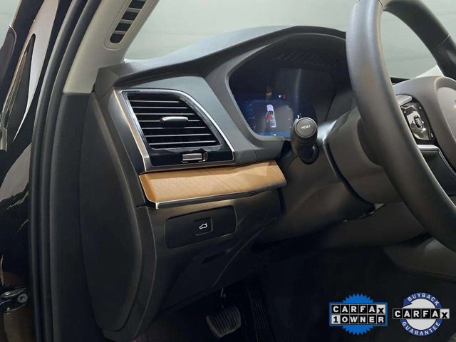 Used 2025 Volvo XC90 B6 Plus image 37