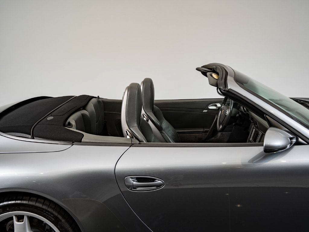 Used 2006 Porsche 911 Carrera RWD image 25