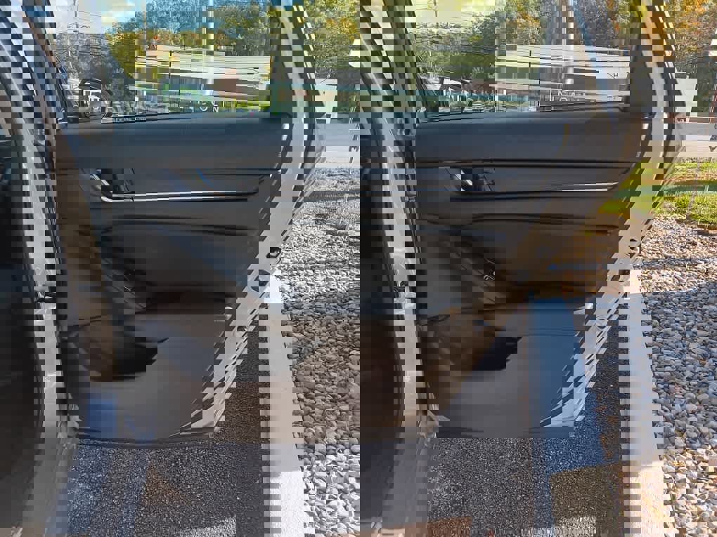 Used 2019 Honda Accord LX image 31