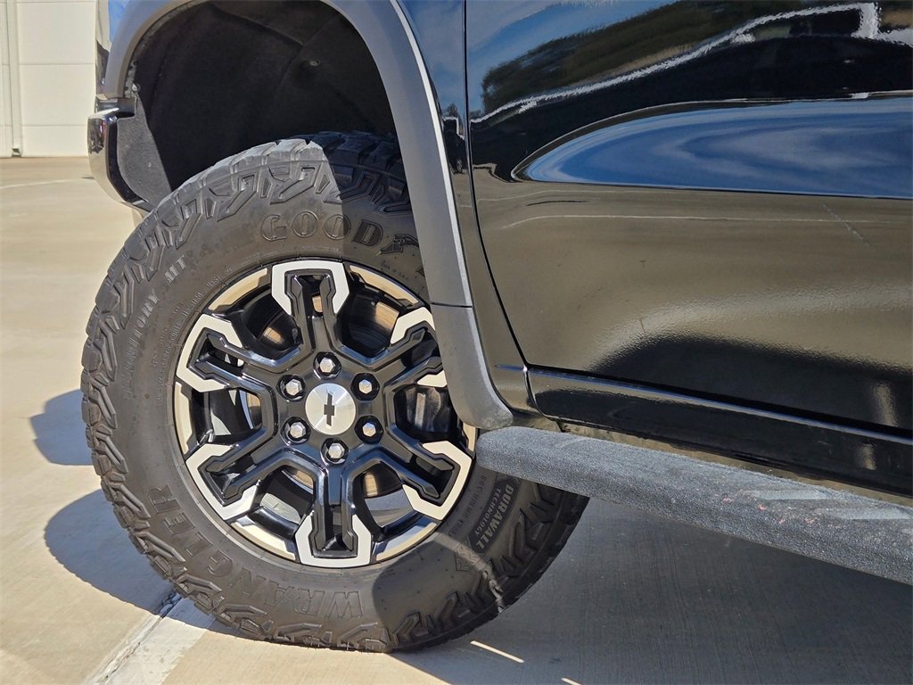 Used 2024 Chevrolet Silverado 1500 ZR2 w/ Technology Package image 30