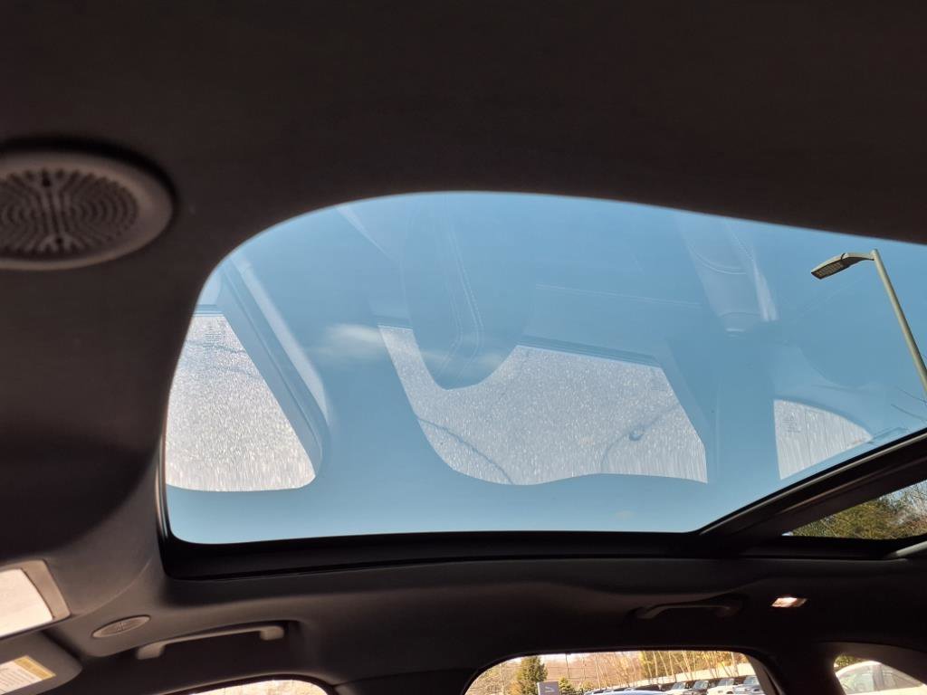 New 2026 Jaguar F-PACE R-Dynamic S image 18