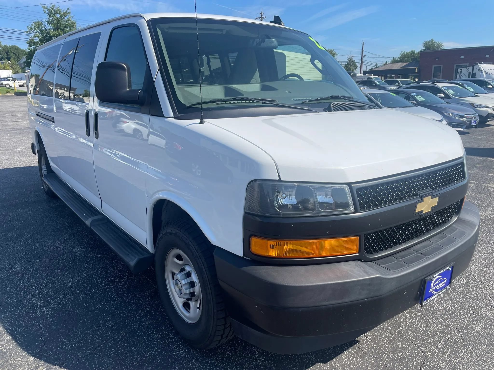 Used 2023 Chevrolet Express 3500 LS RWD image 3