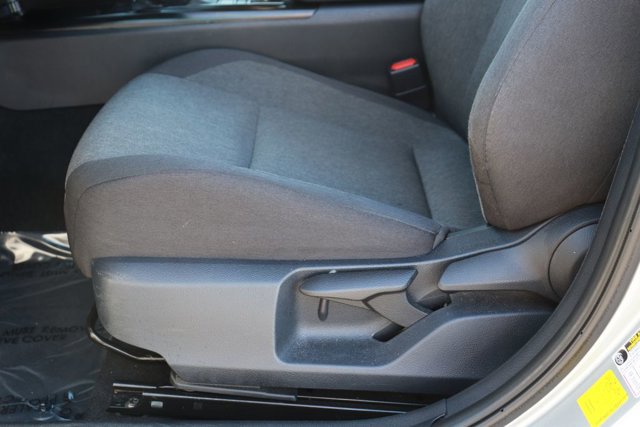 Used 2025 Toyota Camry LE image 9