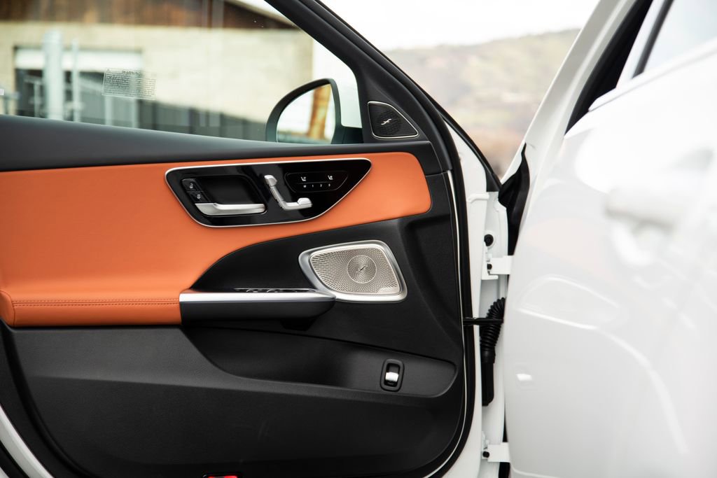 New 2026 Mercedes-Benz C 300 4MATIC Sedan image 9