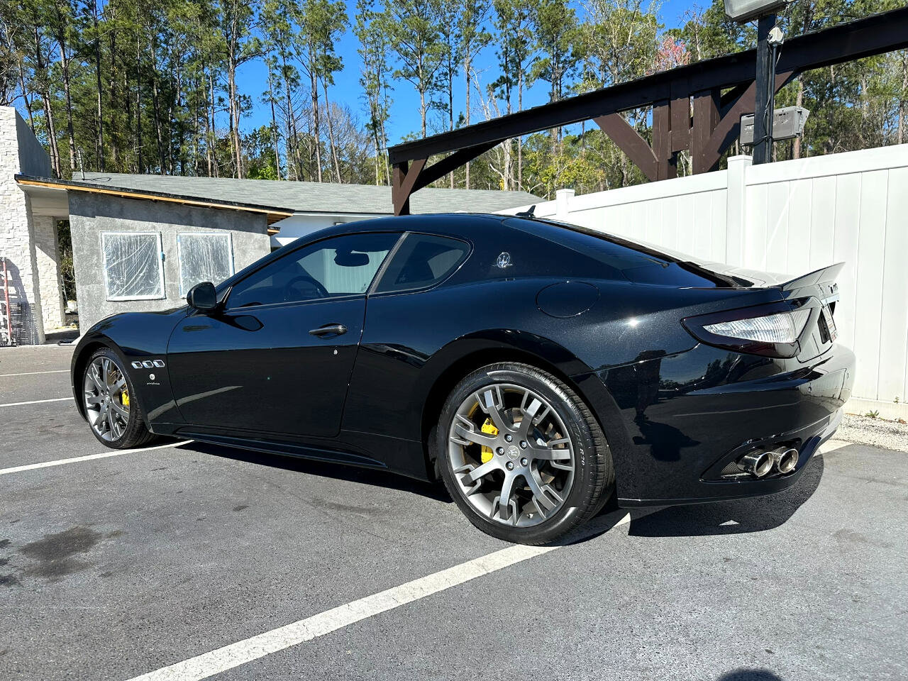 Used 2011 Maserati GranTurismo S image 3