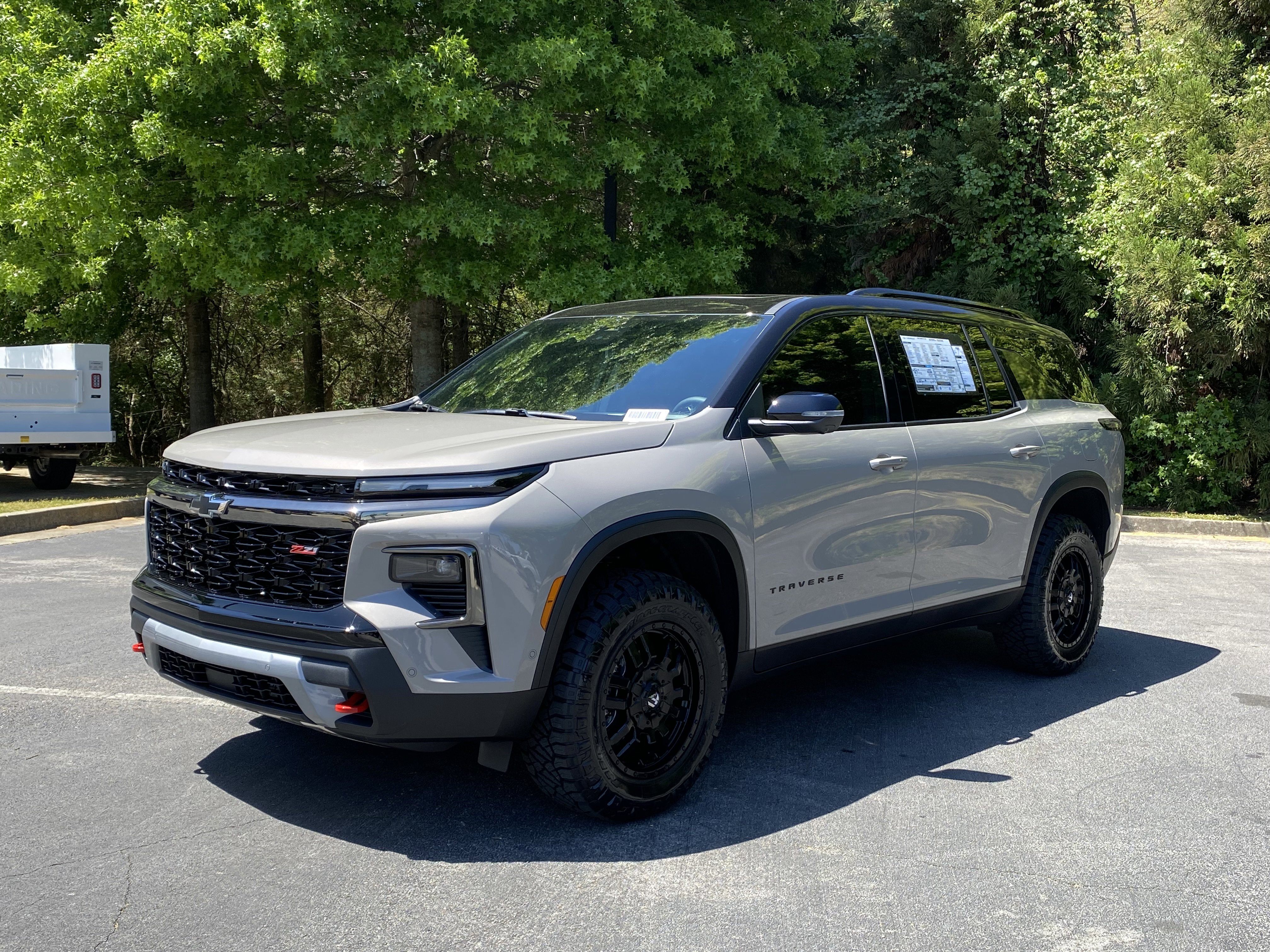 New 2026 Chevrolet Traverse Z71 w/ Enhanced Driving Package AWD/4WD image 5