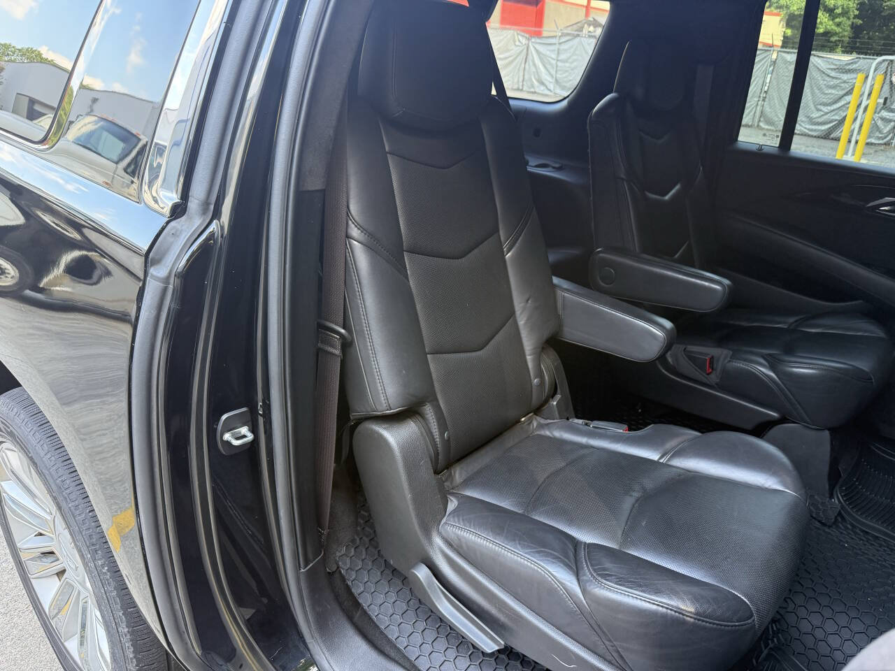 Used 2017 Cadillac Escalade ESV Platinum AWD/4WD image 24