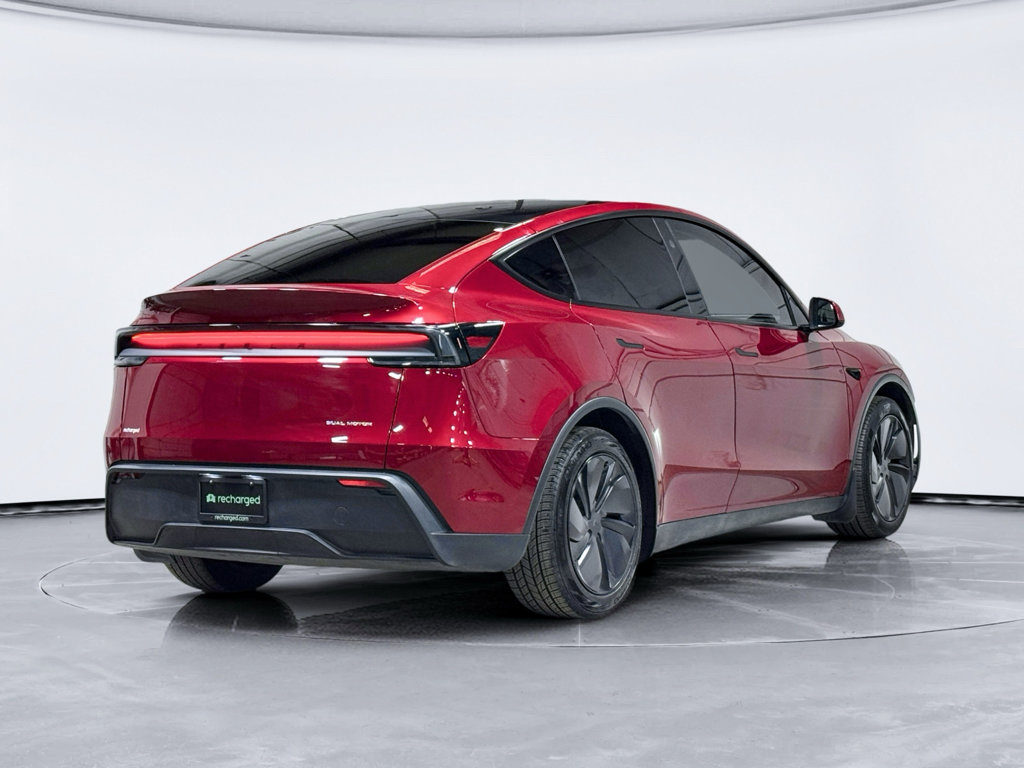 Used 2026 Tesla Model Y Long Range AWD/4WD image 3